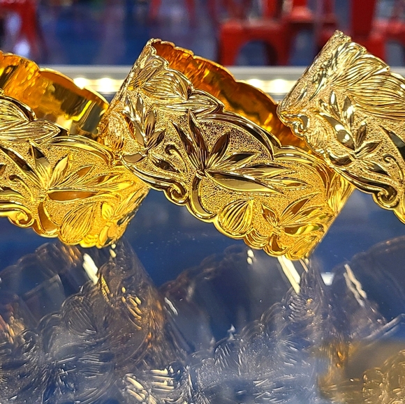 Hawaiian bangles - Picture 1 of 1